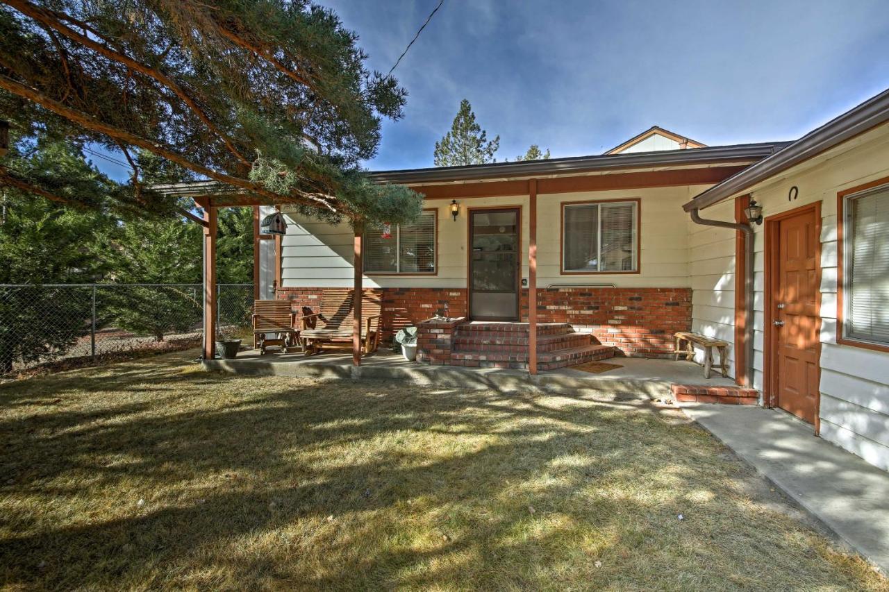 Cozy Big Bear Home With Yard And Patio -5 Mins To Lake! Big Bear City Exterior foto